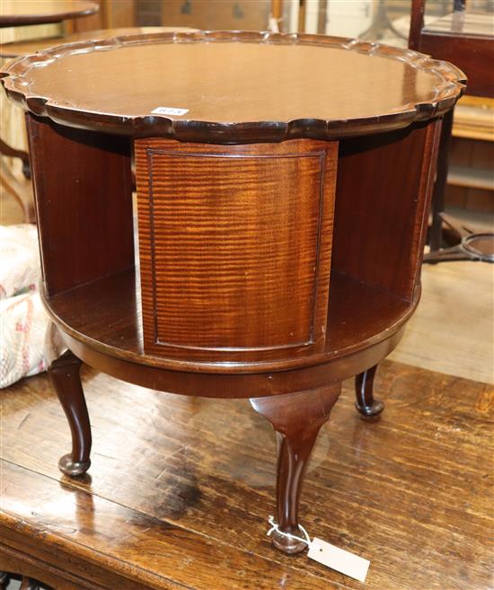 A 1920s piecrust mahogany revolving bookcase Diameter 52cm